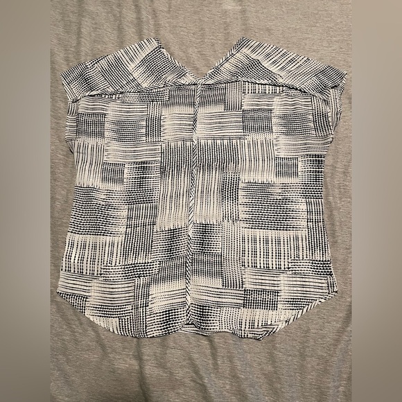 Peace&Pearls polyester shirt size XL black and white - Picture 2 of 6